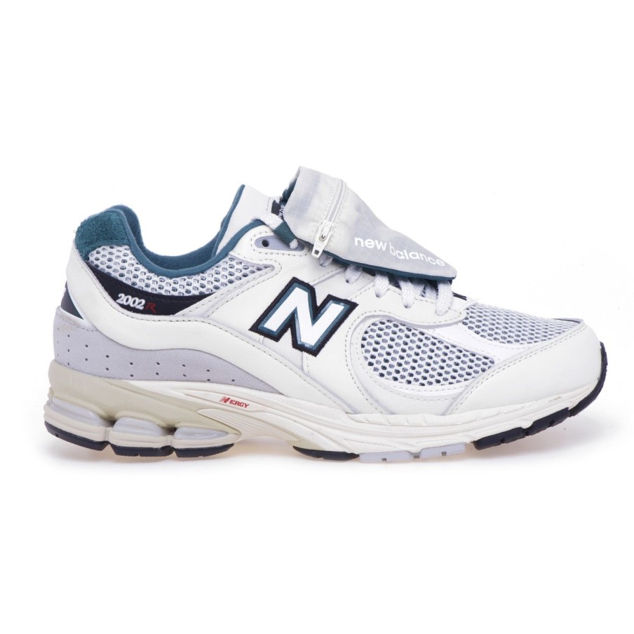 Uomo New Balance Sneakers | Sneaker New Balance 2002R In Pelle E Tessuto Con Marsupio Removibilelatte