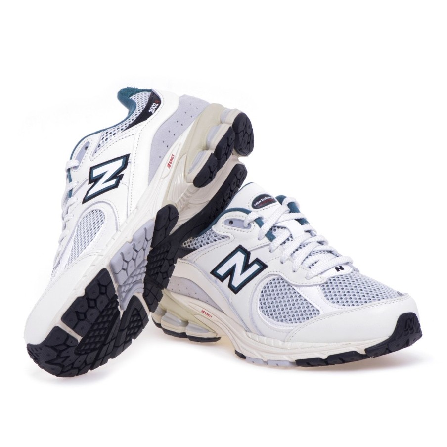 Uomo New Balance Sneakers | Sneaker New Balance 2002R In Pelle E Tessuto Con Marsupio Removibilelatte